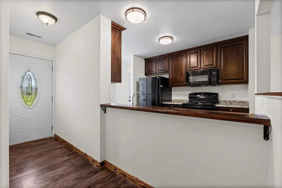 413 N Lee St, Centralia, MO 65240 - #2