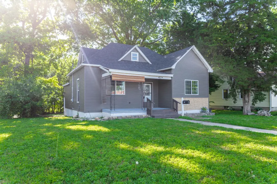 457 S Lyon Ave, Marshall, MO 65340 - #2