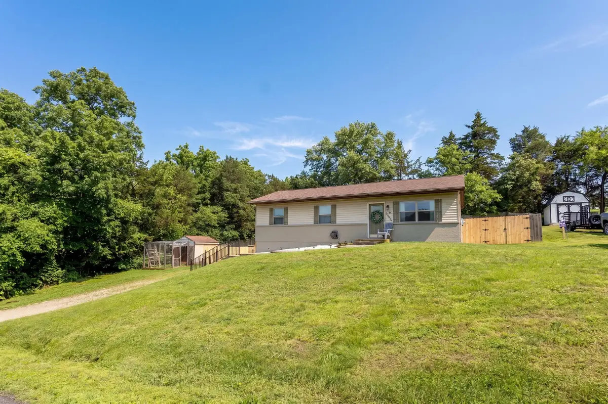 6606 West Dr, Jefferson City, MO 65101 - #1