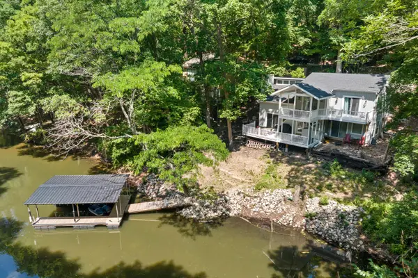 48 Lake Village Rd, ELDON, MO 65026