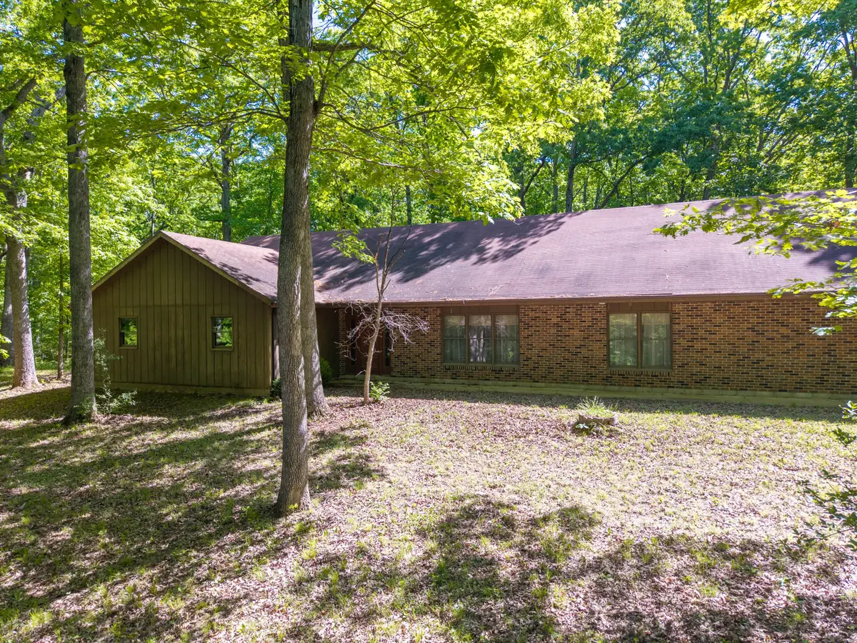 7620 S Fox Ln, Columbia, MO 65201 - #1