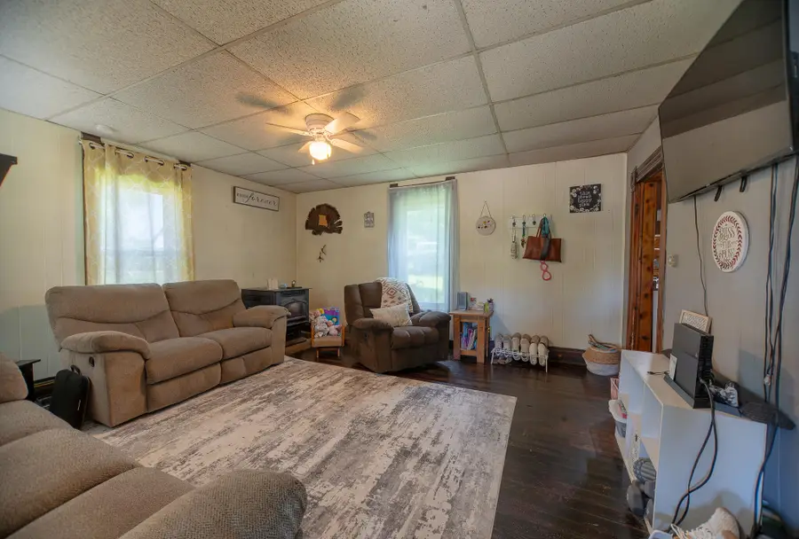 30663 E Press St, Excello, MO 65247 - #3