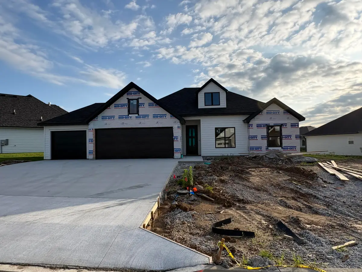 2806 Misty Flower Dr, Columbia, MO 65203 - #1