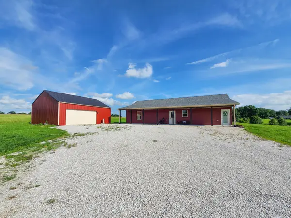 3592 County Road 1450, MOBERLY, MO 65270