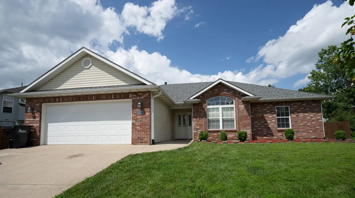 211 Jackal Dr, Columbia, MO 65202 - #1