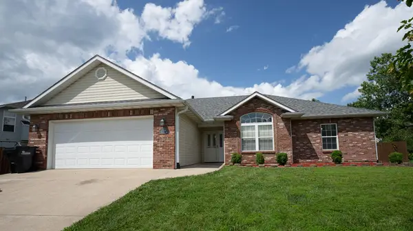 211 Jackal Dr, COLUMBIA, MO 65202