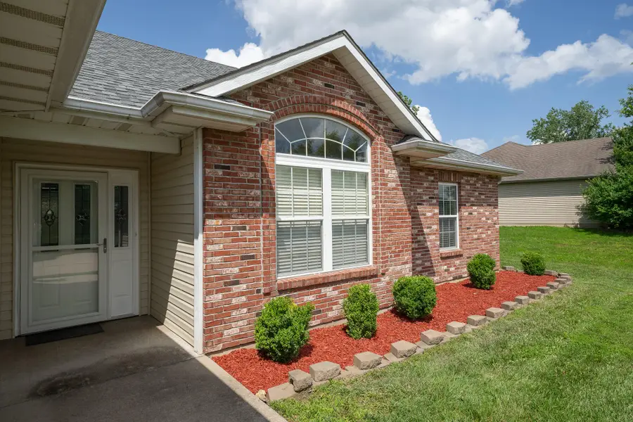 211 Jackal Dr, Columbia, MO 65202 - #2