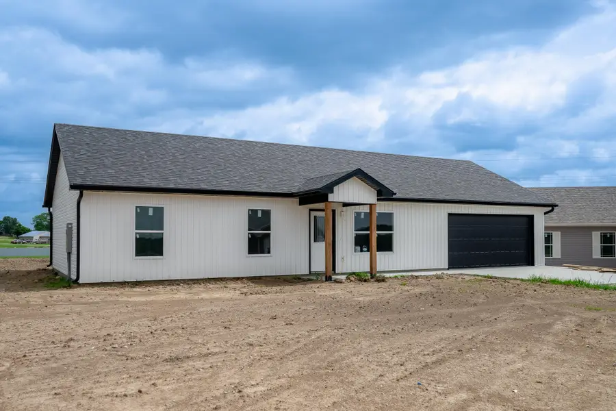 2139 Lyndell Blvd, New Bloomfield, MO 65063 - #2