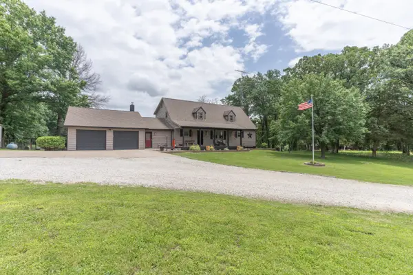 1537 County Road 2375, MOBERLY, MO 65270