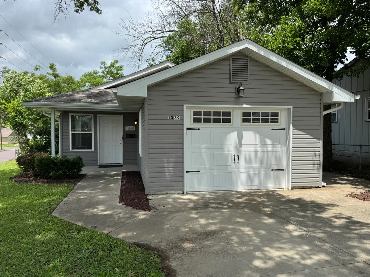 1039 Carrico St, Mexico, MO 65265 - #1