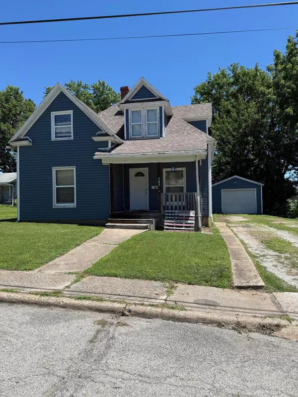 702 N Clark St, MEXICO, MO 65265
