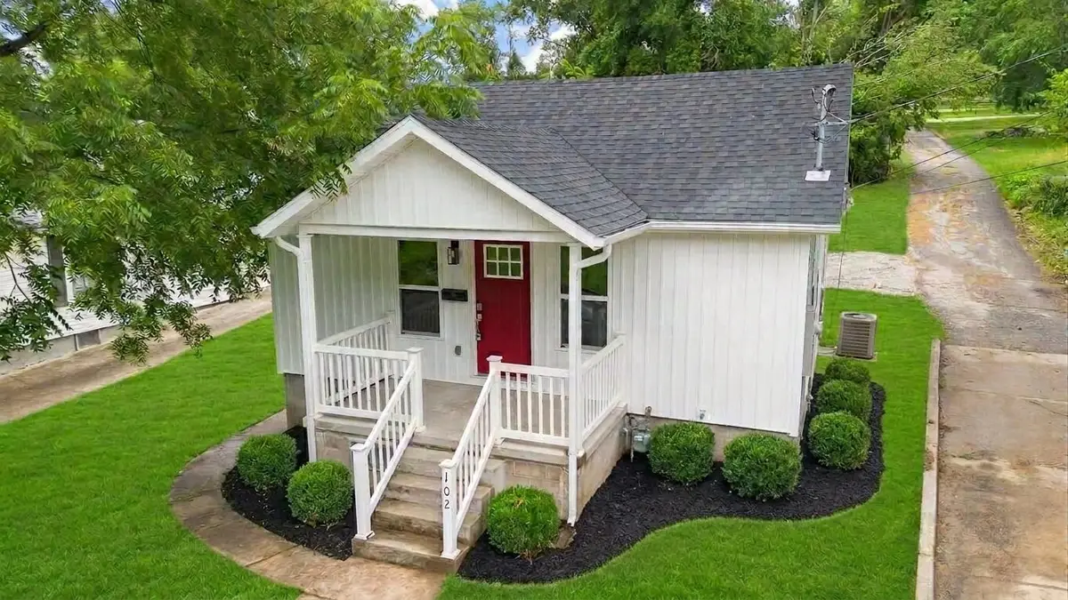 102 W Franklin St, Jefferson City, MO 65101 - #1