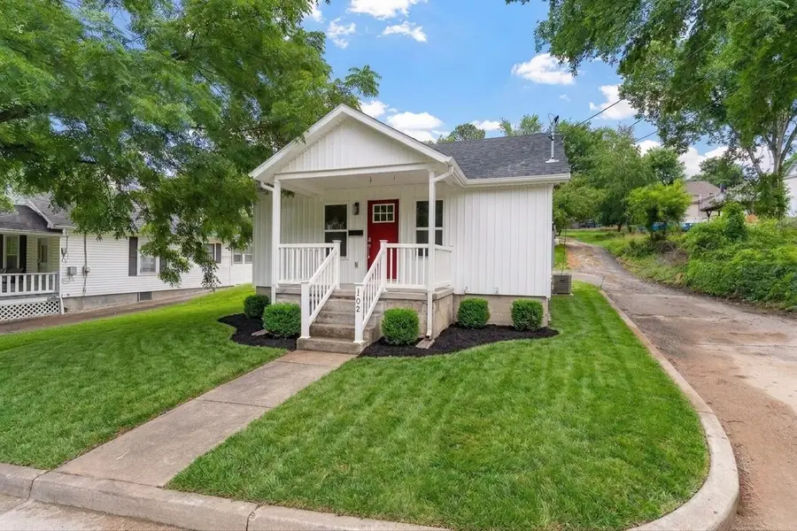 102 W Franklin St, Jefferson City, MO 65101 - #2