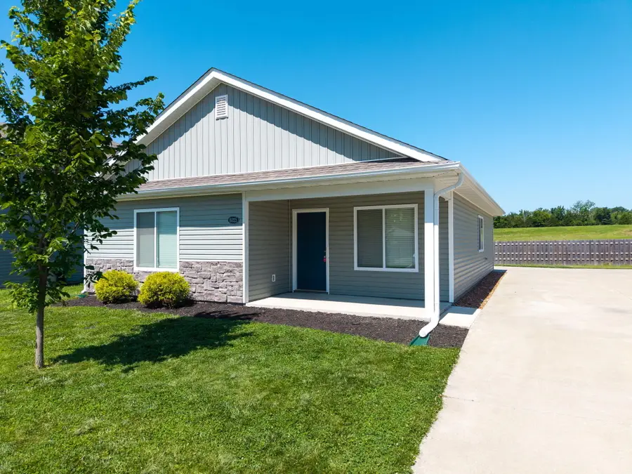 8025 N Glen Meadow Dr, Columbia, MO 65202 - #2