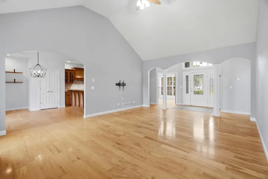 504 Eagle Lake Dr, Ashland, MO 65010 - #2