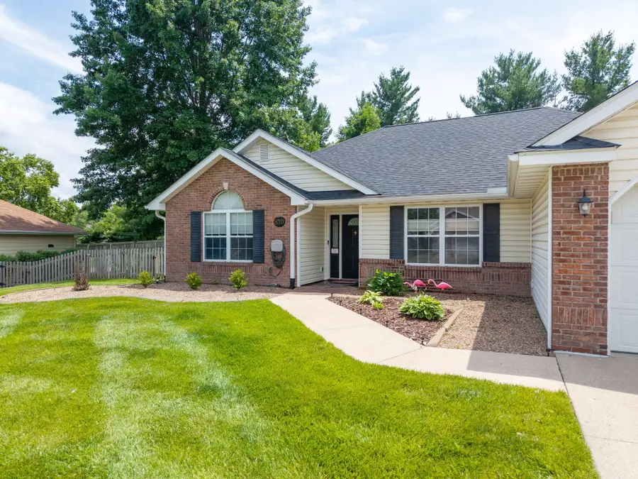 810 Shakertown Way, Columbia, MO 65203 - #2