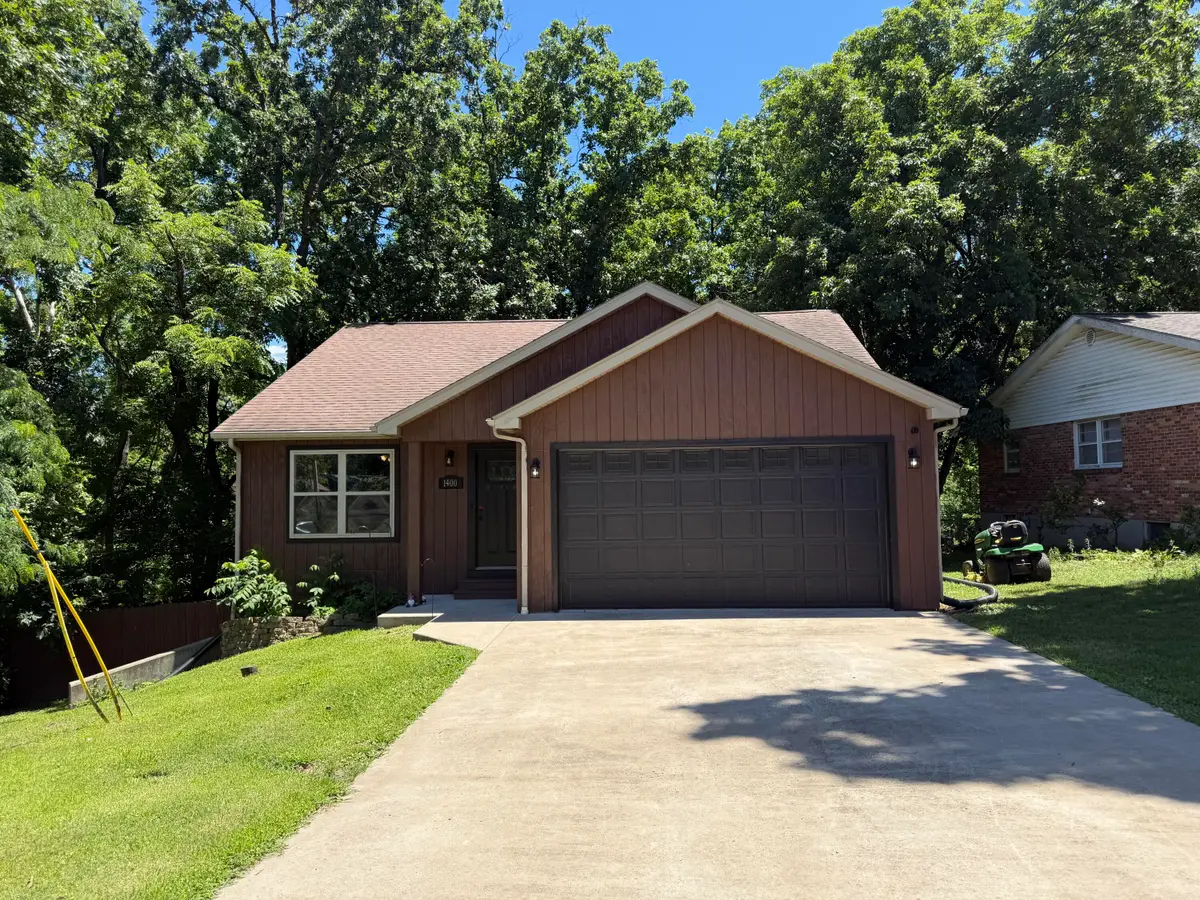 1400 Marbrooke Dr, Fulton, MO 65251 - #1