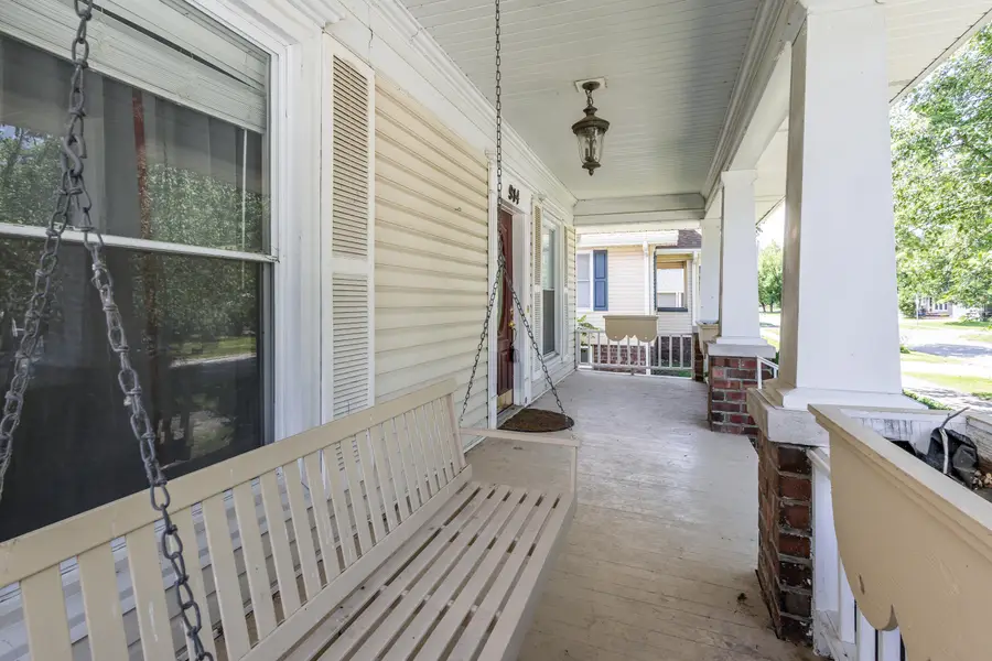 914 S 4th St, Moberly, MO 65270 - #3