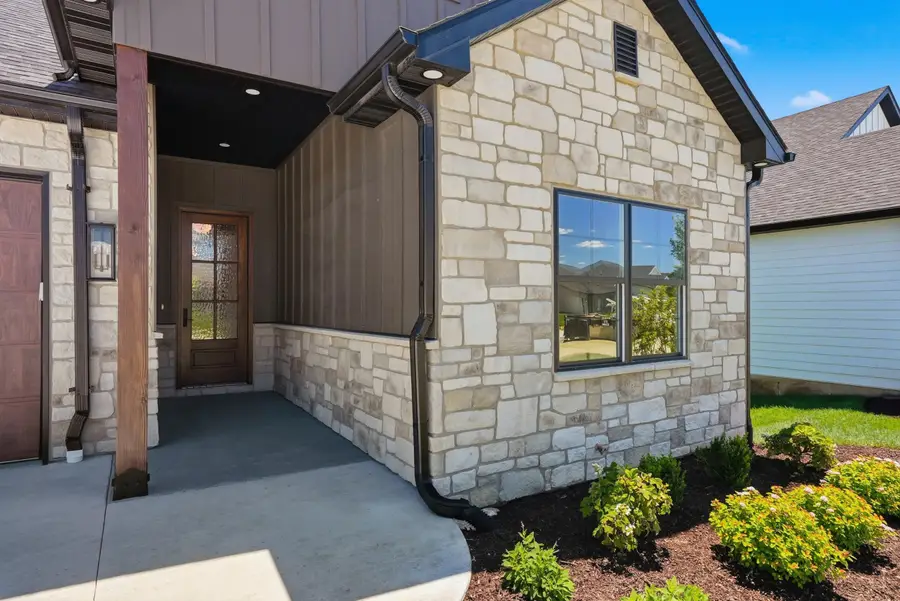 5208 Whisper Dr, Columbia, MO 65203 - #3