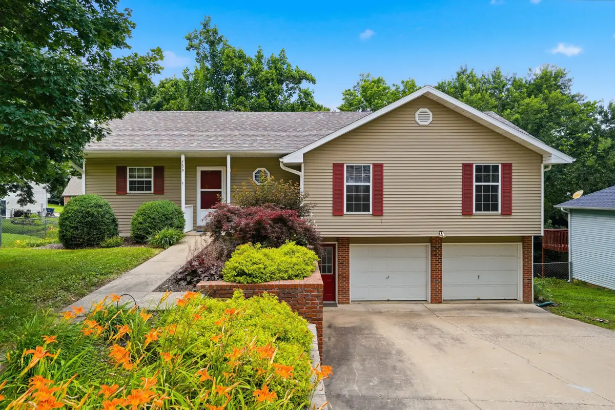 739 Jay Or Dr, Jefferson City, MO 65109 - #1