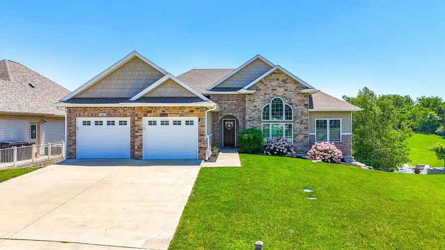 2114 Mace Ct, Columbia, MO 65201 - #2