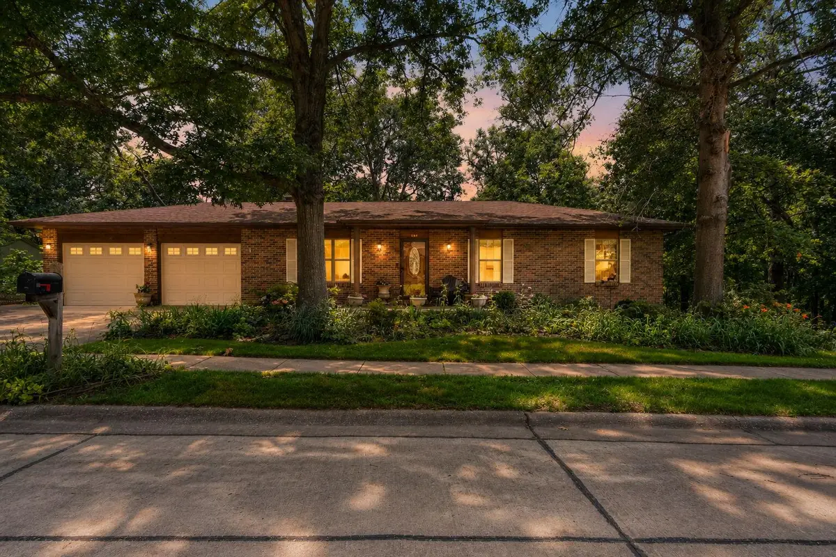 304 Oakridge Ct, Columbia, MO 65203 - #1