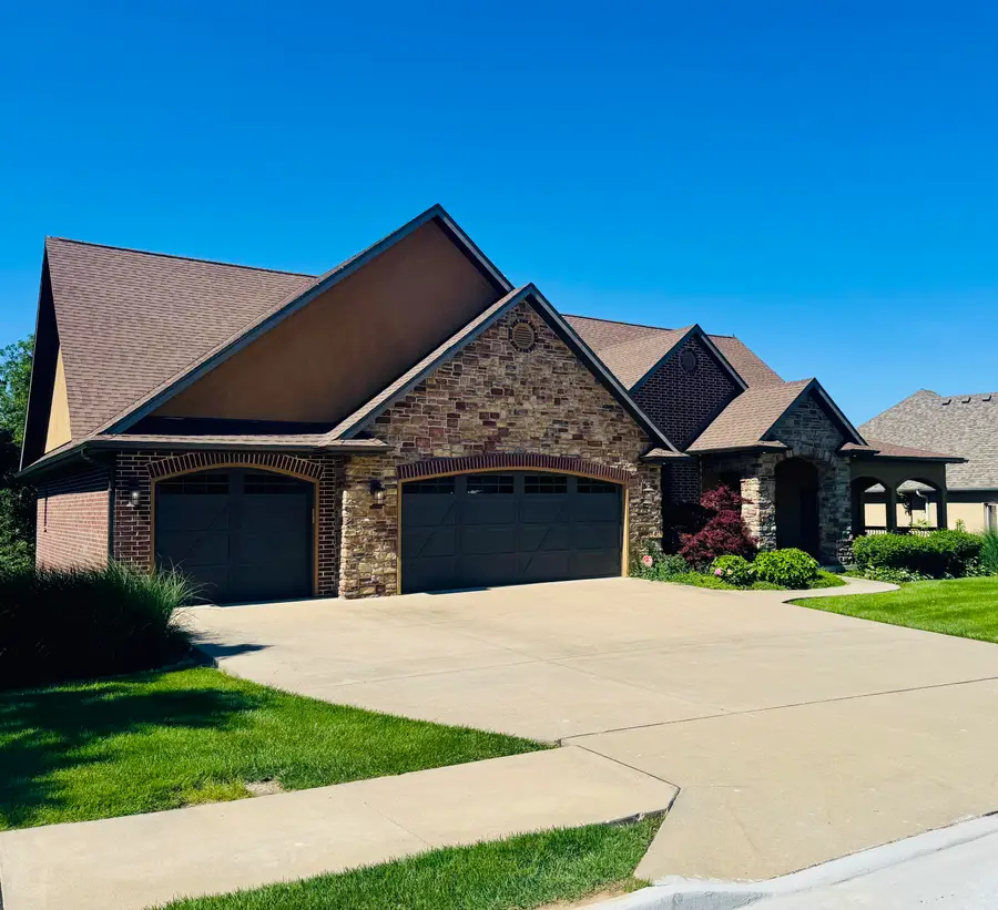 605 Old Hawthorne Dr, Columbia, MO 65201 - #3