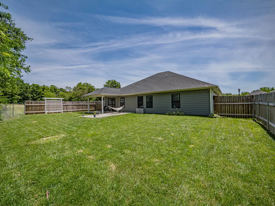 1501 Ellis Pl, Moberly, MO 65270 - #3