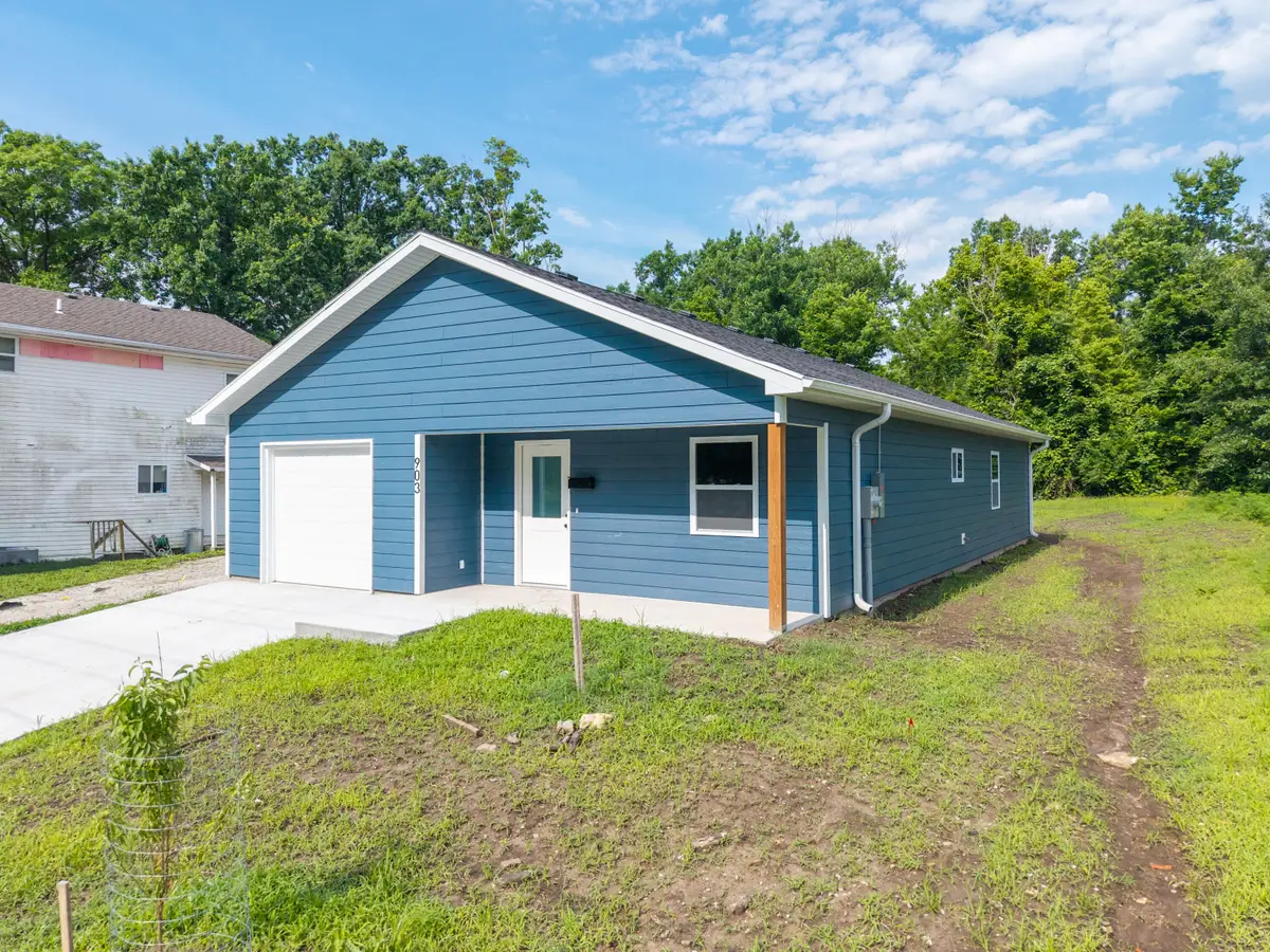 903 N Garth Ave, Columbia, MO 65203 - #1
