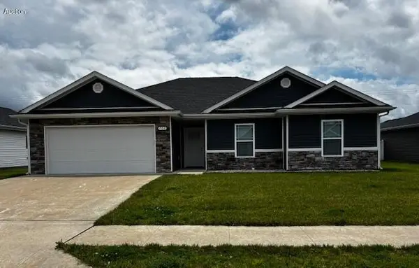 702 Addie Ln, CENTRALIA, MO 65240