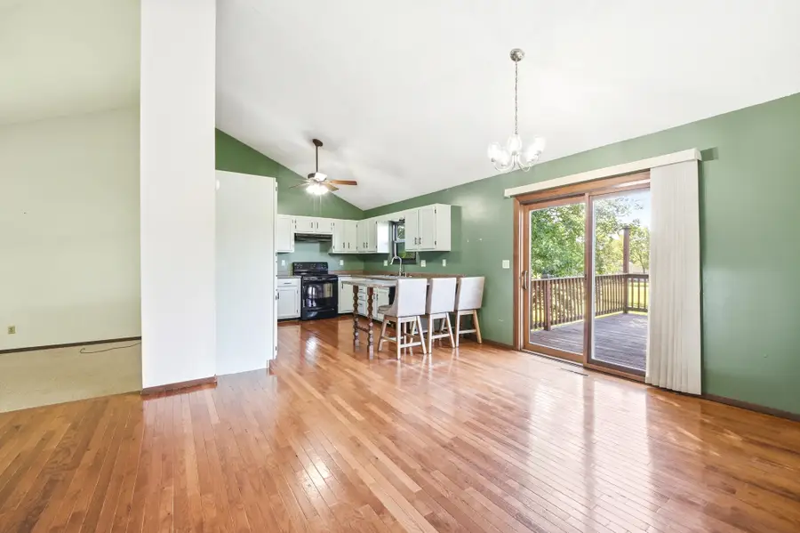 724 Meadowbrook Cir, Moberly, MO 65270 - #3