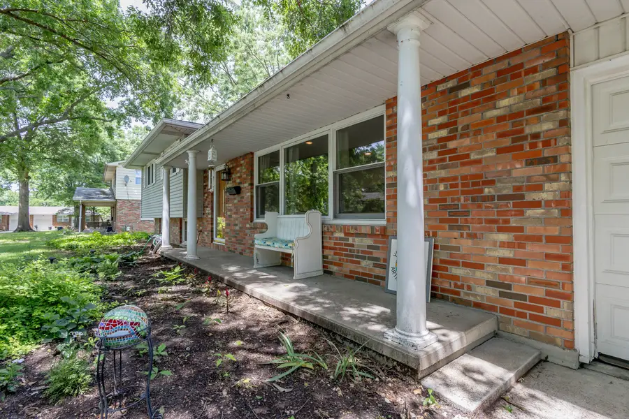 406 Hulen Dr, Columbia, MO 65203 - #3