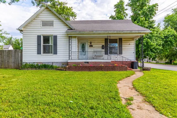 927 E Promenade St, MEXICO, MO 65265