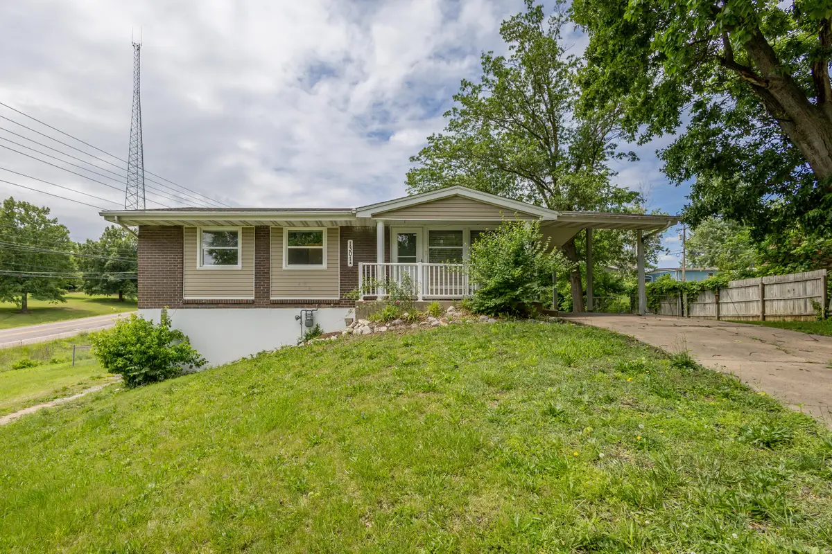 1301 Dawn Ridge Rd, Columbia, MO 65202 - #1