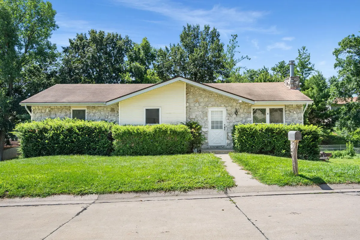 1112 Krohn St, Boonville, MO 65233 - #1