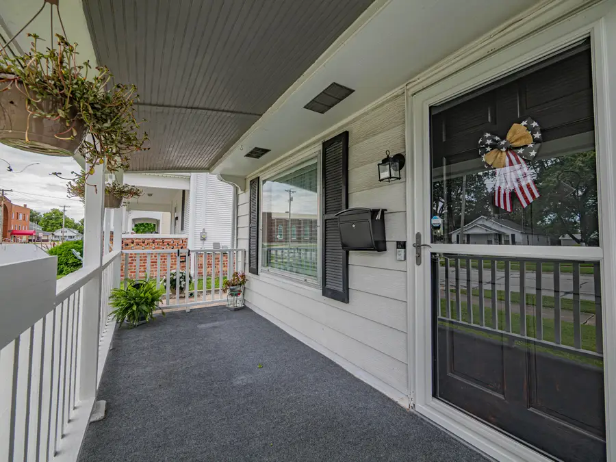 410 E Carpenter St, Moberly, MO 65270 - #3