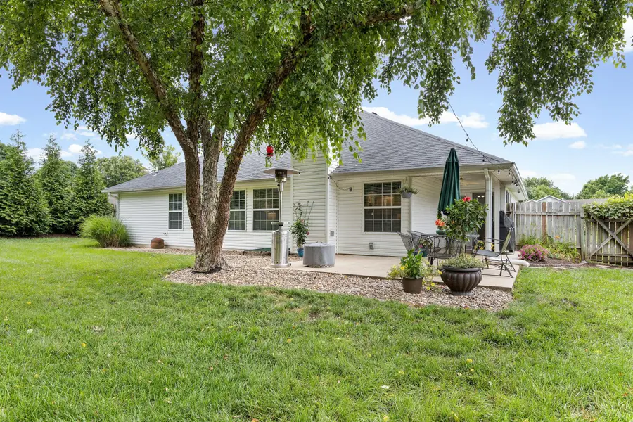 2806 Wooded Creek Dr, Columbia, MO 65203 - #3