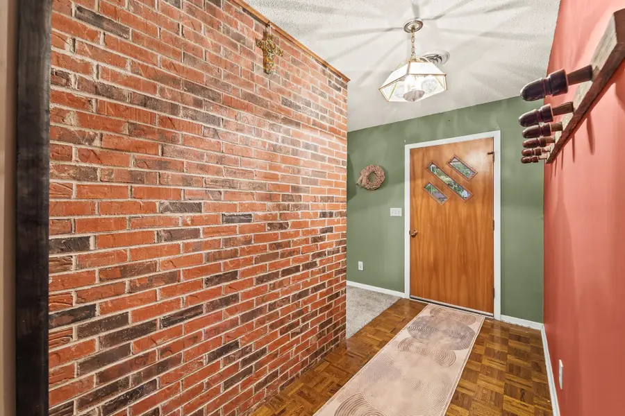 2 Herring Dr, Fulton, MO 65251 - #2