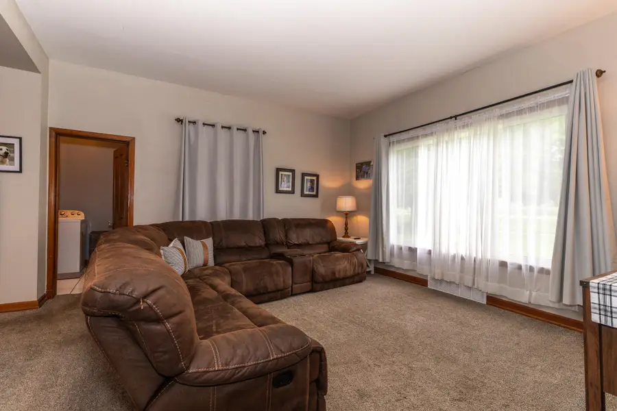 419 N Main St, Huntsville, MO 65259 - #3