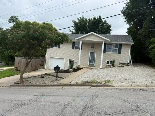 1503 Edmonds St, Jefferson City, MO 65109 - #2