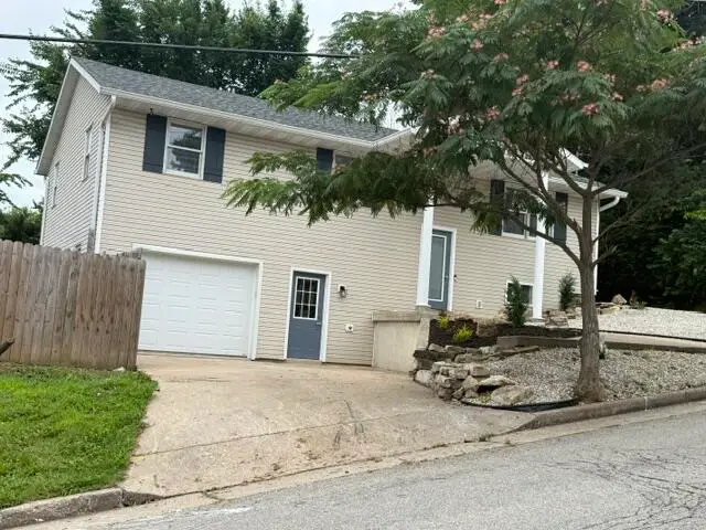 1503 Edmonds St, Jefferson City, MO 65109 - #3