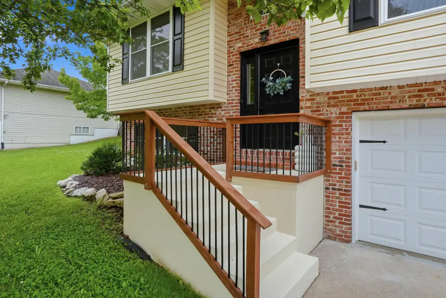 1619 S Louisville Dr, Columbia, MO 65203 - #2