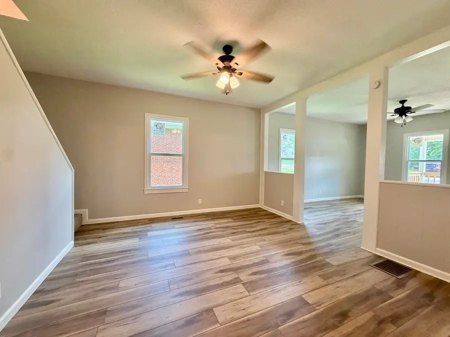 509 West St, Boonville, MO 65233 - #3