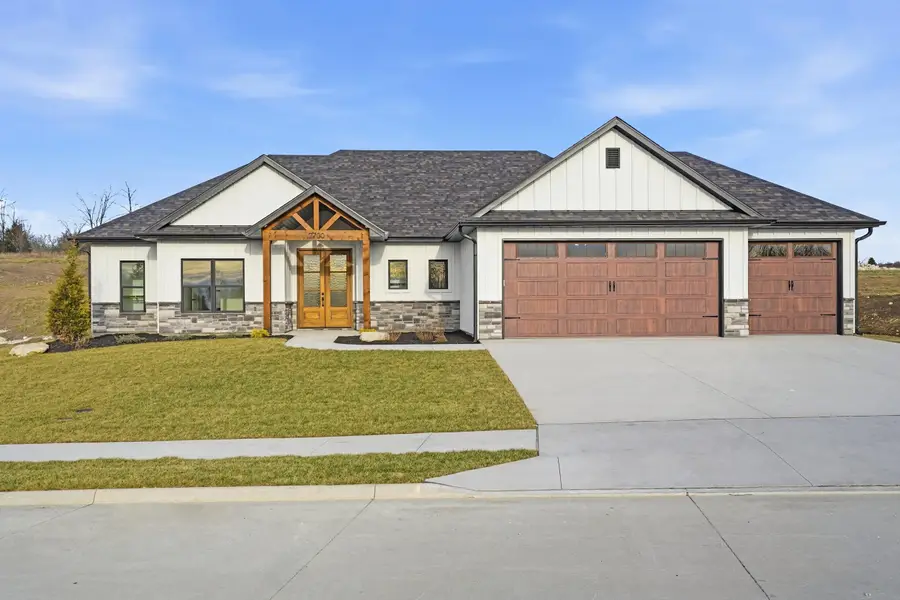 2700 Easley Cabin Cir, Columbia, MO 65201 - #2