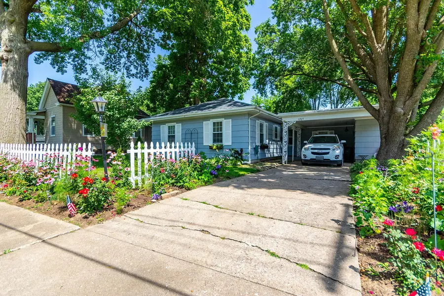 1205 Pollock Rd, Mexico, MO 65265 - #3