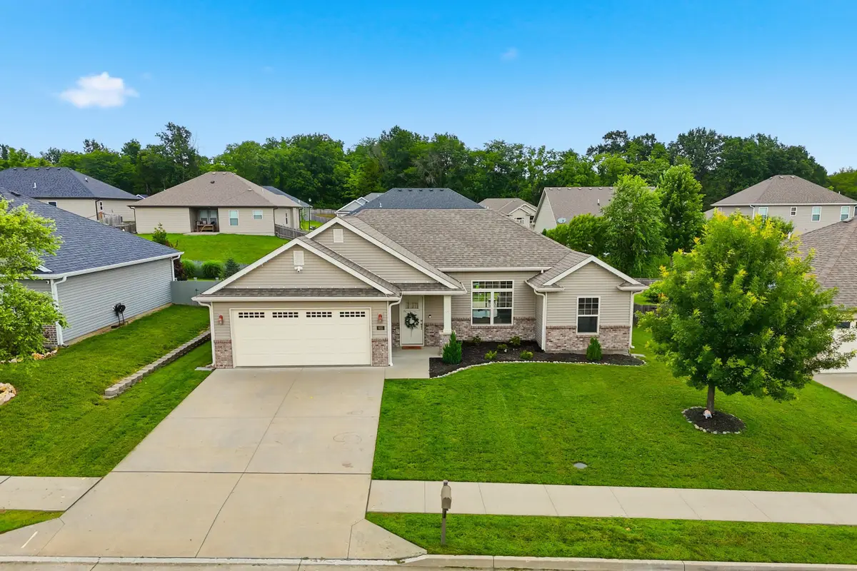 605 Armitage Dr, Columbia, MO 65202 - #1