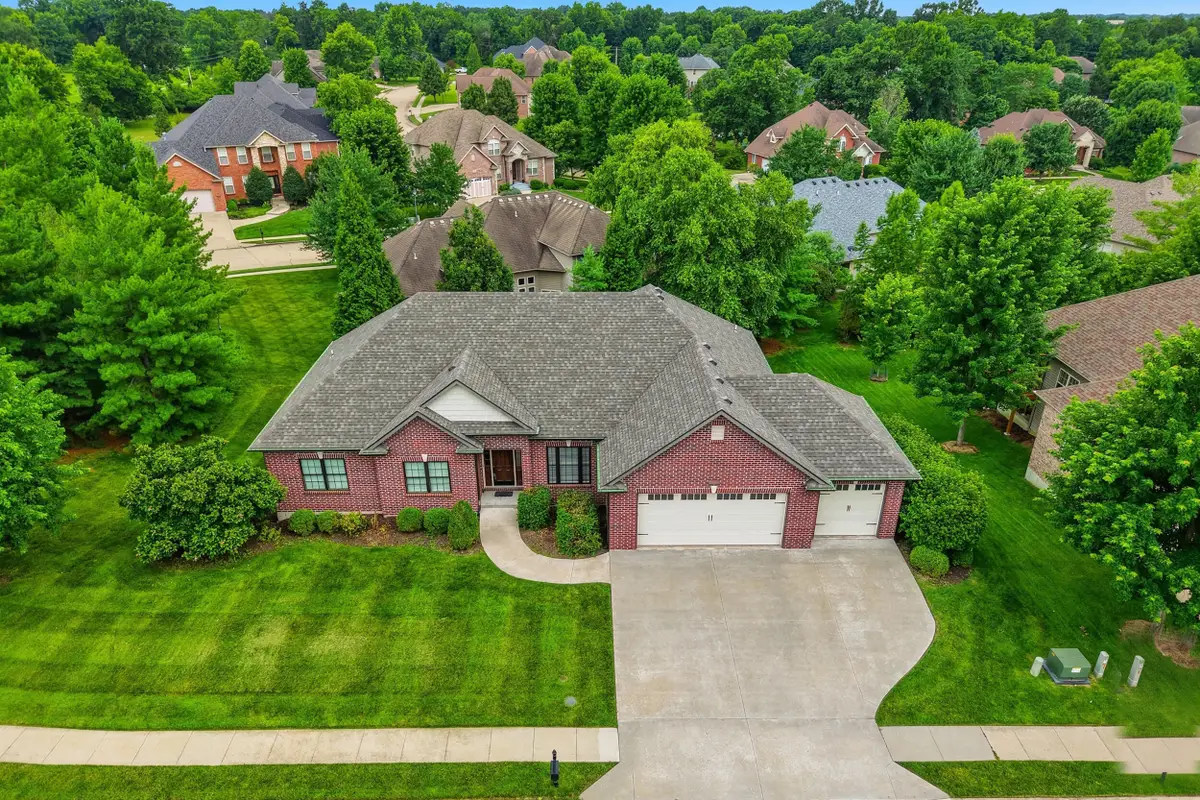 1606 Brookfield Manor, Columbia, MO 65203 - #1
