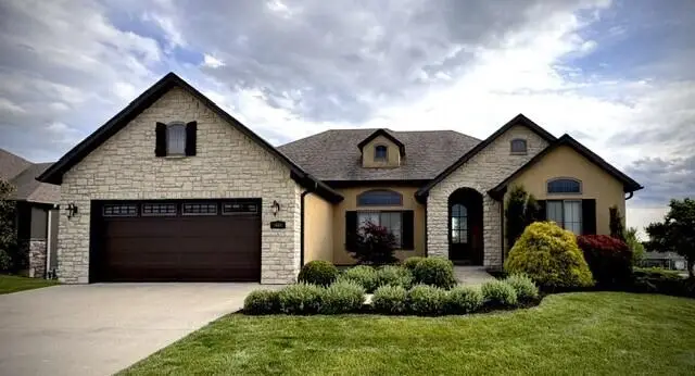 6400 Shallow River Dr, Columbia, MO 65201 - #1