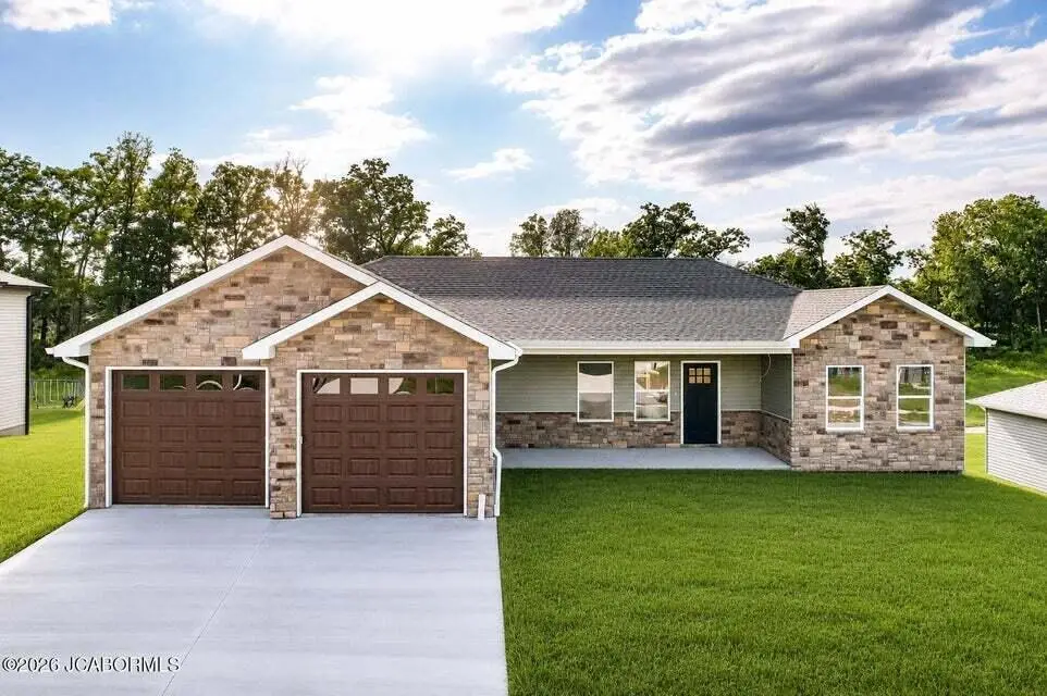 782 Vine Dr, Holts Summit, MO 65043 - #1