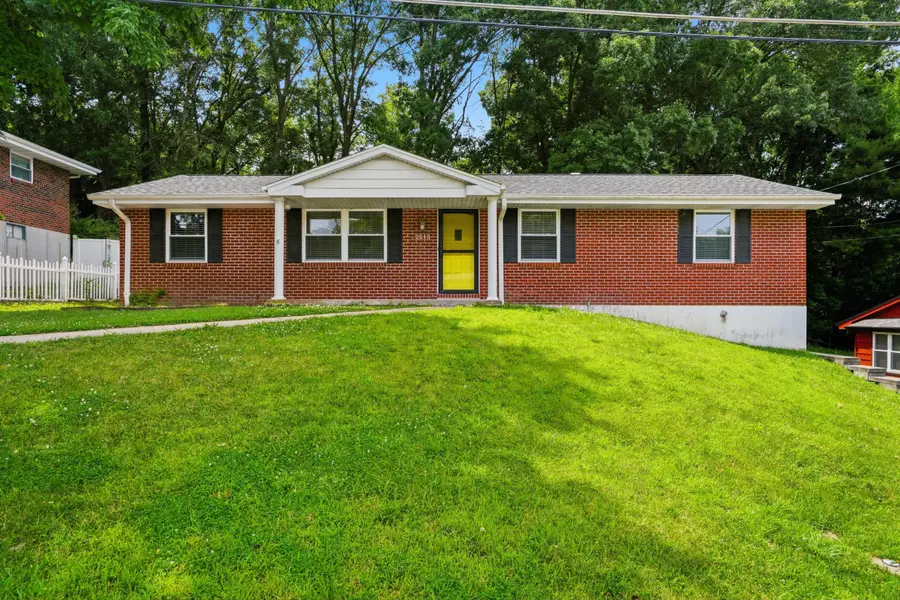2513 Twin Hills Rd, Jefferson City, MO 65109 - #2